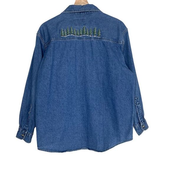 Woolrich Womens Denim Shirt Size Medium Button up Down Embroidered Evergreens - Picture 8 of 11